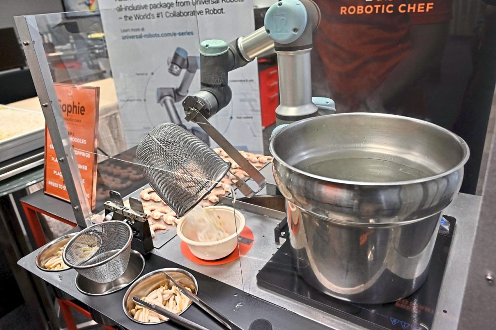 ZTD Noodle Robot